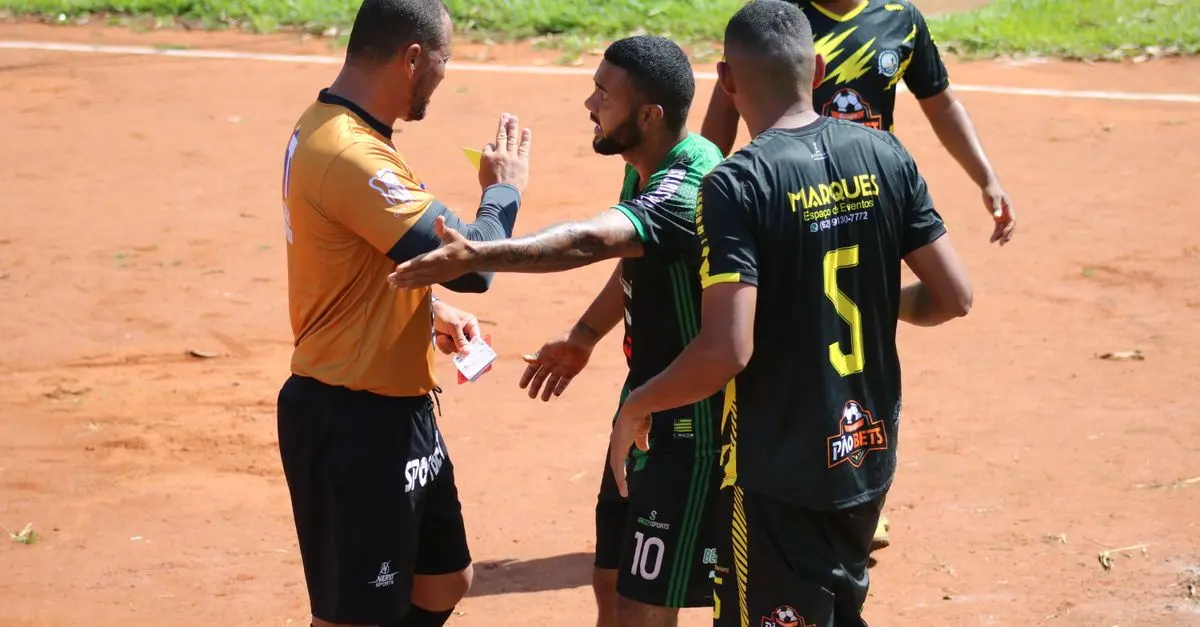 Stratégies Gagnantes pour Réussir un Transfert Direct de Football